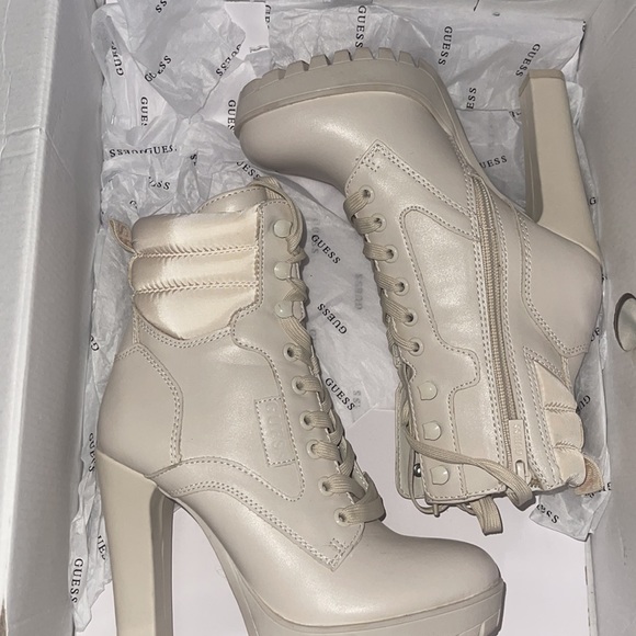 GUESS booties - Picture 9 of 9